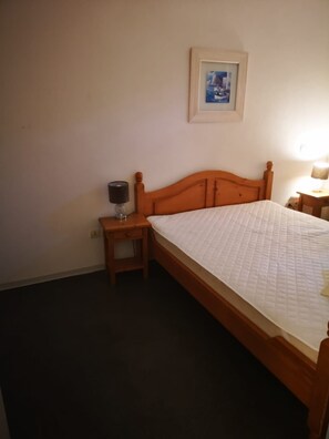 2 bedrooms, iron/ironing board