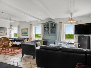 Televisie en een open haard