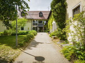 Front of property - Jugendherberge Falkenberg (Falkenberg)