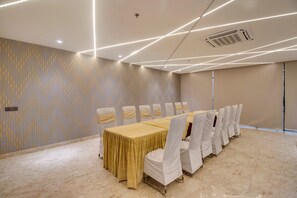 Restaurant - Collection O Hotel Amber Heights (Bareilly)