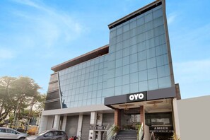 Exterior - Collection O Hotel Amber Heights (Bareilly)