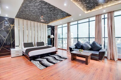 Collection O Hotel Amber Heights