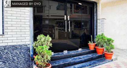 Collection O Cafe 8
