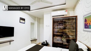 Classic Room | 1 bedroom, bed sheets - Collection O Cafe 8 (Nagpur)