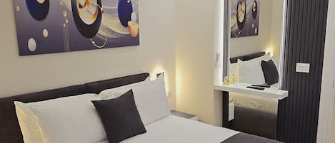 Apartment, Balcony | 1 bedroom, soundproofing, iron/ironing board, free WiFi