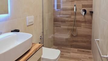 Apartment, Balcony | Bathroom
