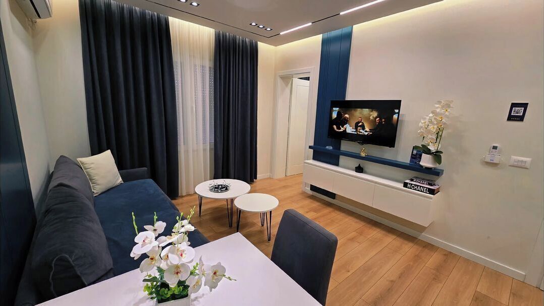Apartment, Balcony | Living area