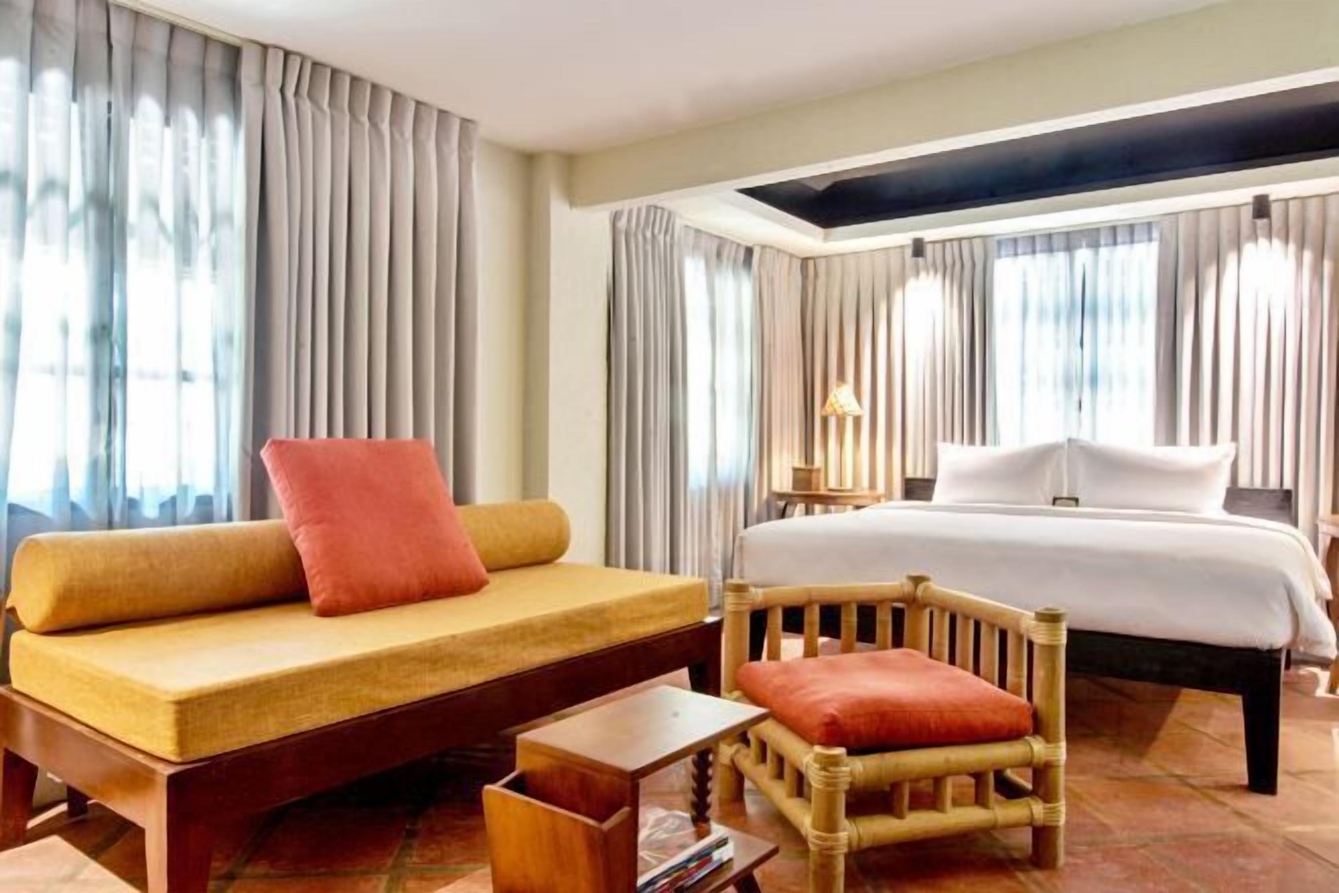 มินิบาร์, ตู้นิรภัยในห้องพัก, ห้องพักตกแต่งอย่างมีเอกลักษณ์