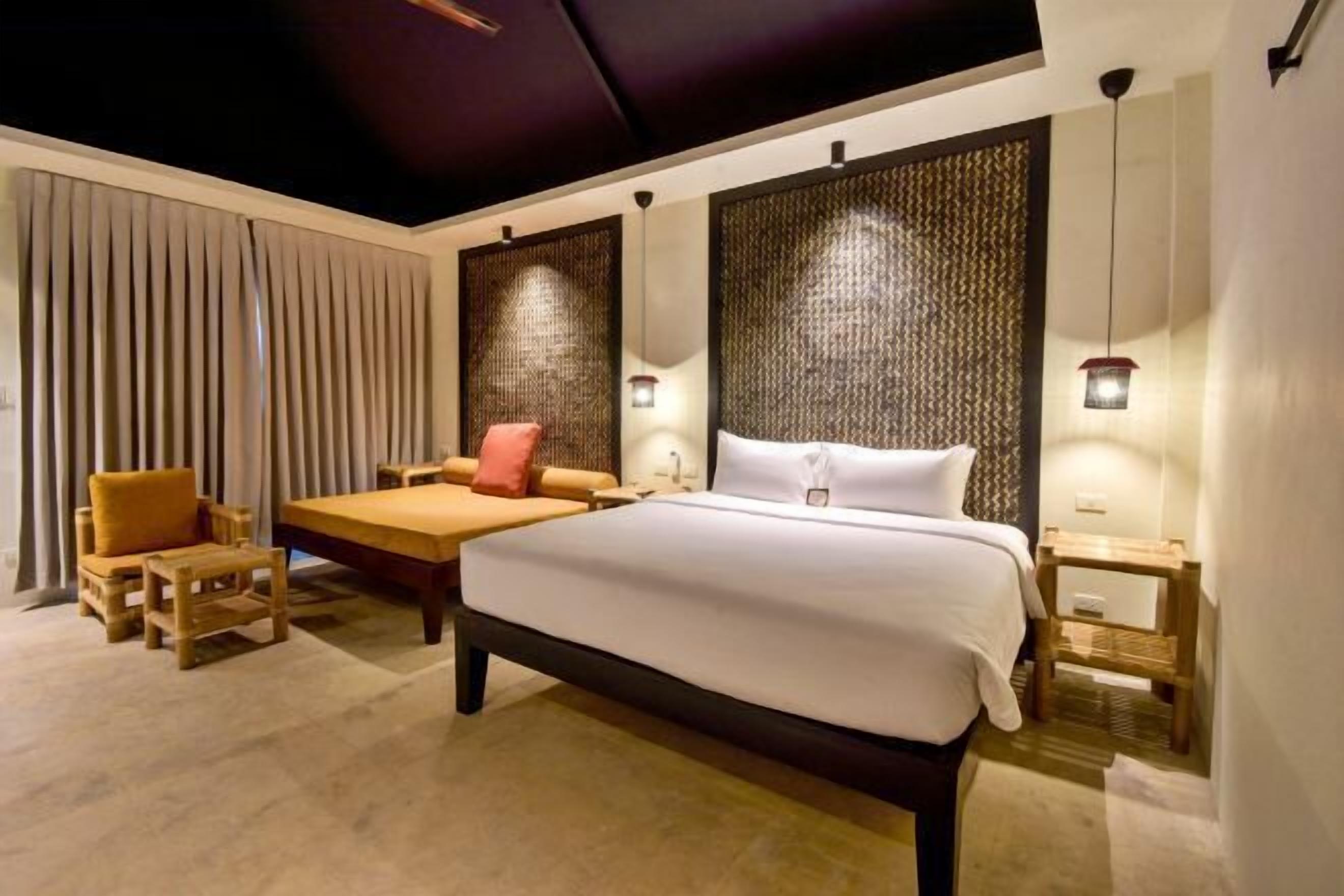 มินิบาร์, ตู้นิรภัยในห้องพัก, ห้องพักตกแต่งอย่างมีเอกลักษณ์