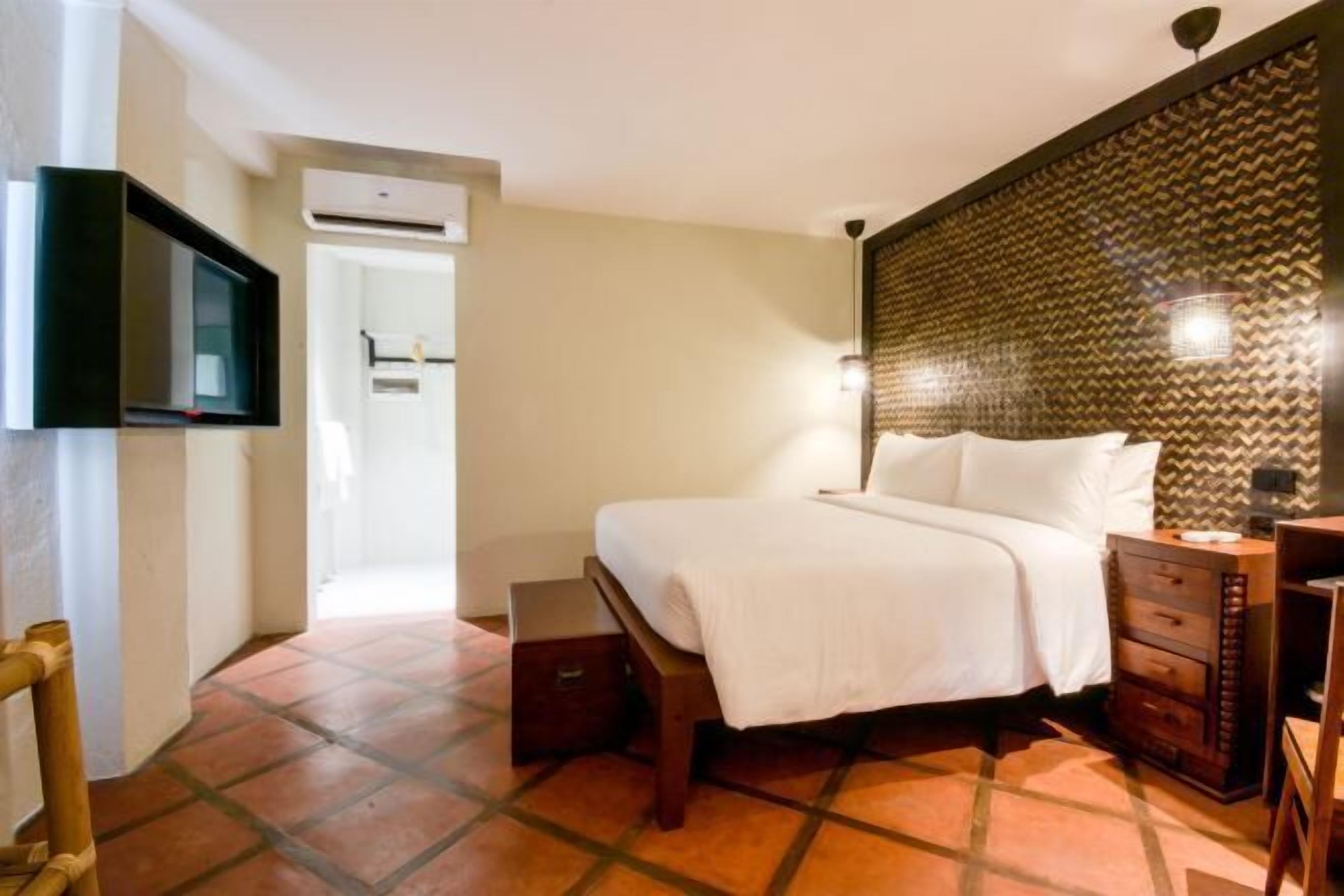 มินิบาร์, ตู้นิรภัยในห้องพัก, ห้องพักตกแต่งอย่างมีเอกลักษณ์