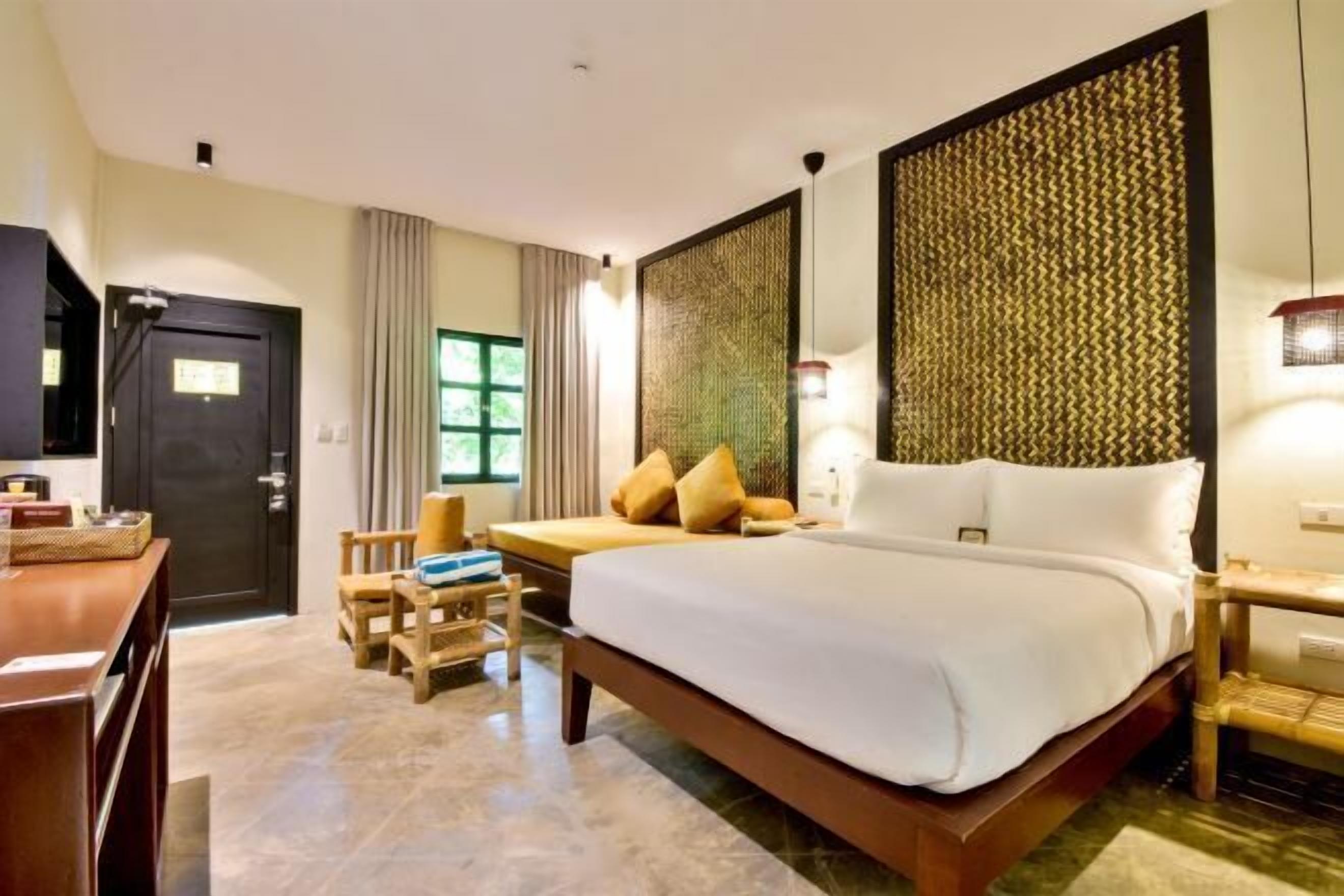 มินิบาร์, ตู้นิรภัยในห้องพัก, ห้องพักตกแต่งอย่างมีเอกลักษณ์