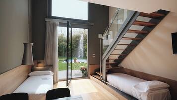 Een kluis op de kamer, een laptopwerkplek, gratis wifi, beddengoed