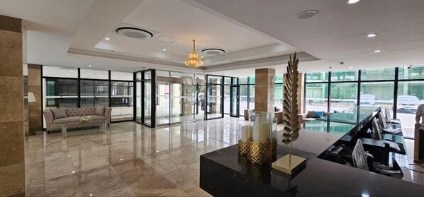 Reception - The Glory Hotel and Residence Clark Pampanga (Mabalacat City)