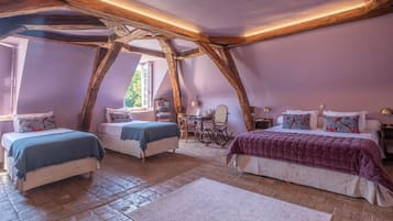 Junior Suite Mirage | 1 ๊ฐ์ ์นจ์ค, ๊ณ ๊ธ ์นจ๊ตฌ, ์ค๋ฆฌ/๊ฑฐ์ํธ ์ด๋ถ, ๊ฐ๊ฐ ๋ค๋ฅธ ์คํ์ผ์ ์ธํ
๋ฆฌ์ด
