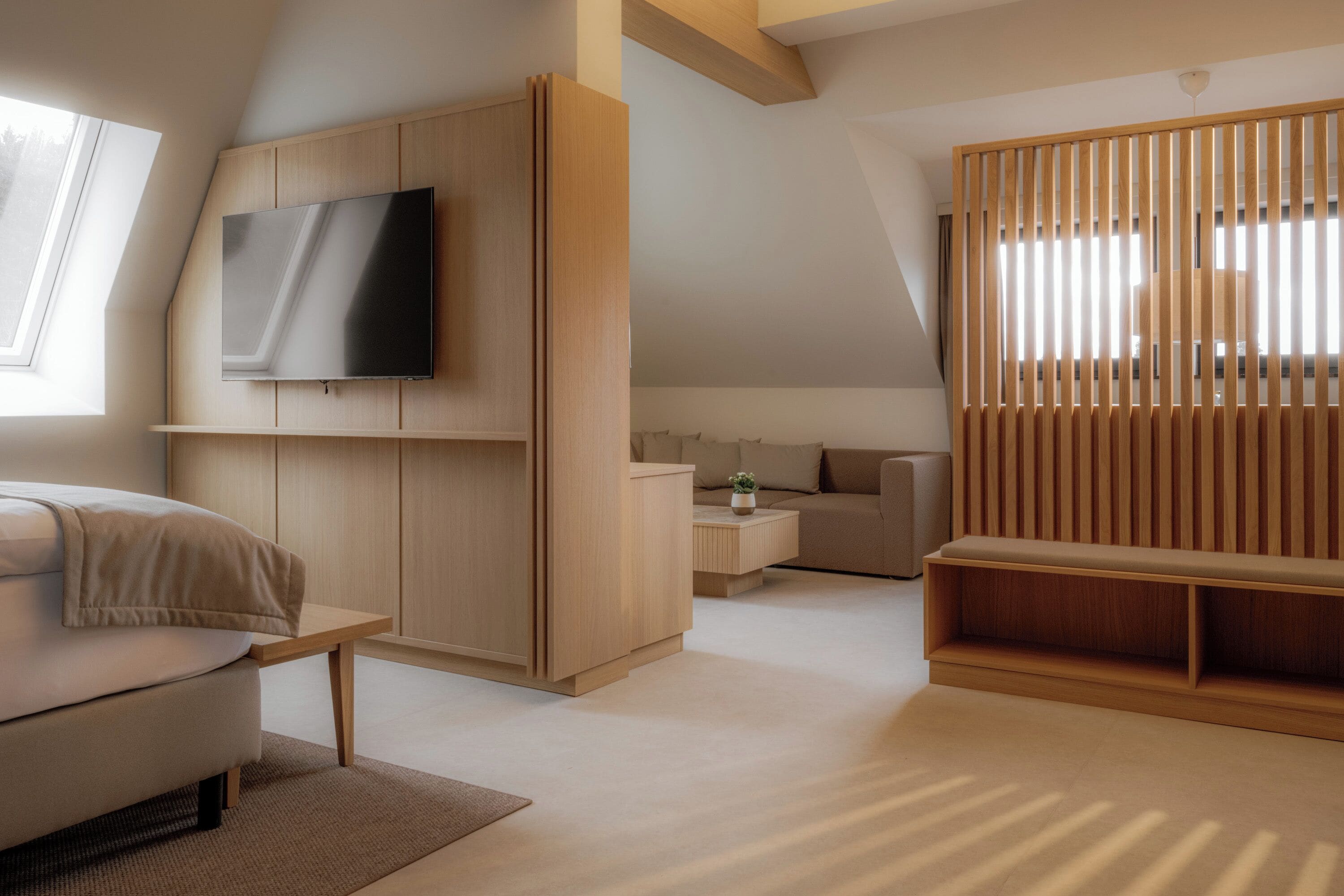 Suite | Hochwertige Bettwaren, Zimmersafe, kostenloses WLAN, Bettwäsche