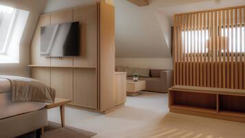 Suite | Hochwertige Bettwaren, Zimmersafe, kostenloses WLAN, Bettwäsche