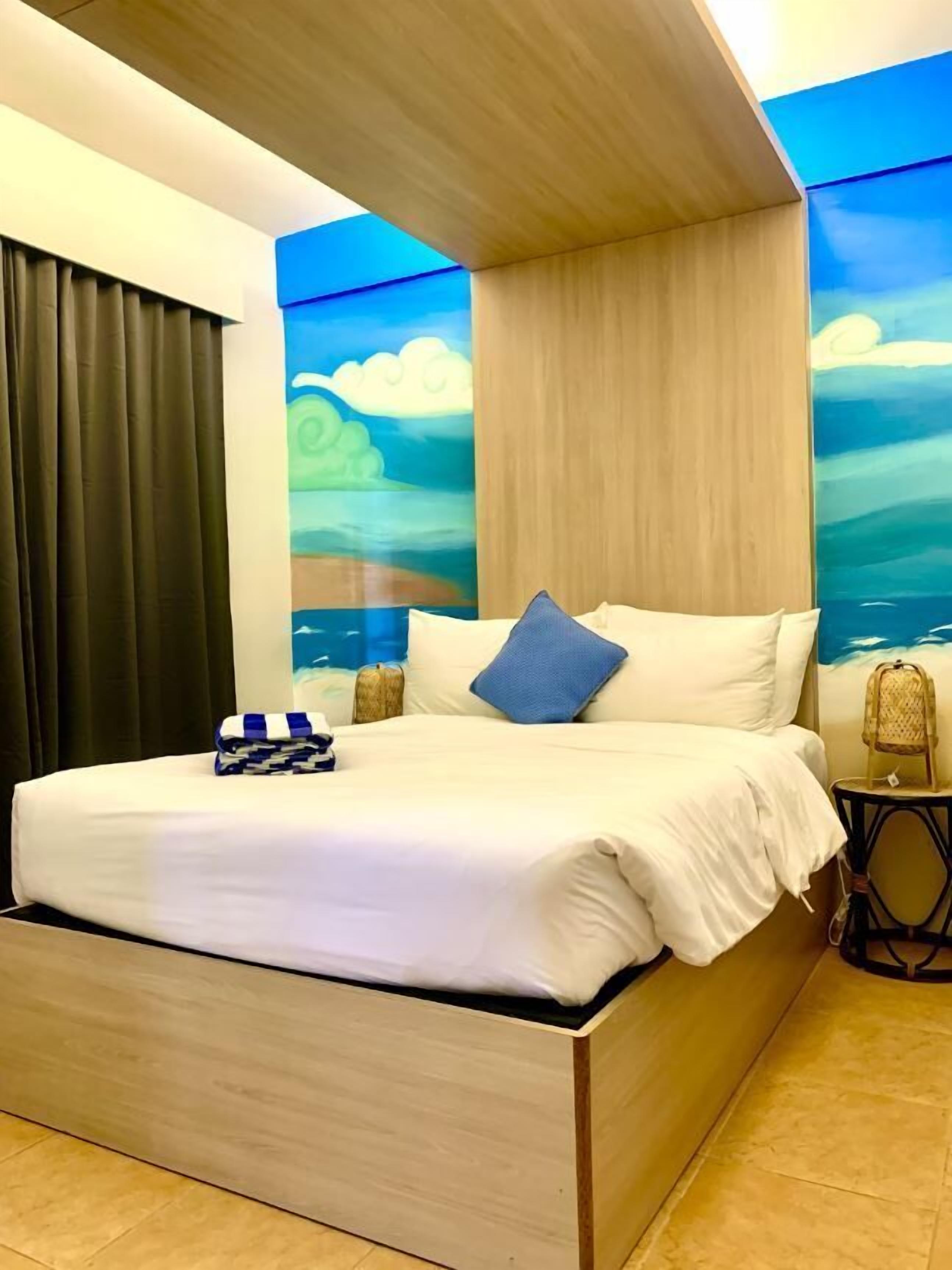 Brankas dan didekorasi berbeda-beda