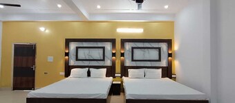 OYO 819595 Maa Yashodha Palace