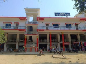 Exterior - OYO 819595 Maa Yashodha Palace (Faizabad)