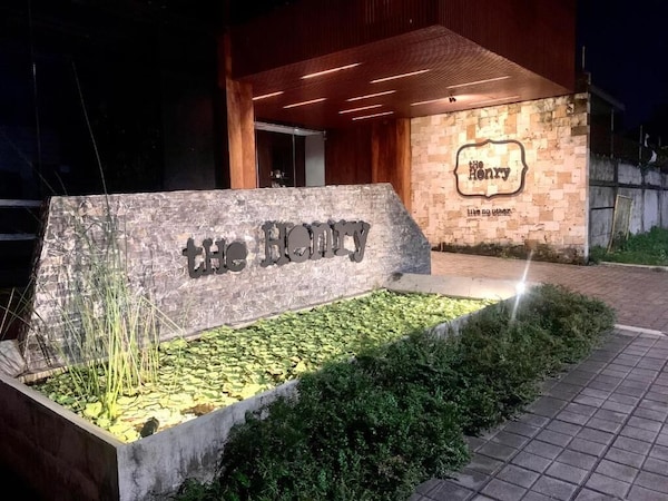 The Henry Hotel Roost Bacolod - Bacolod
