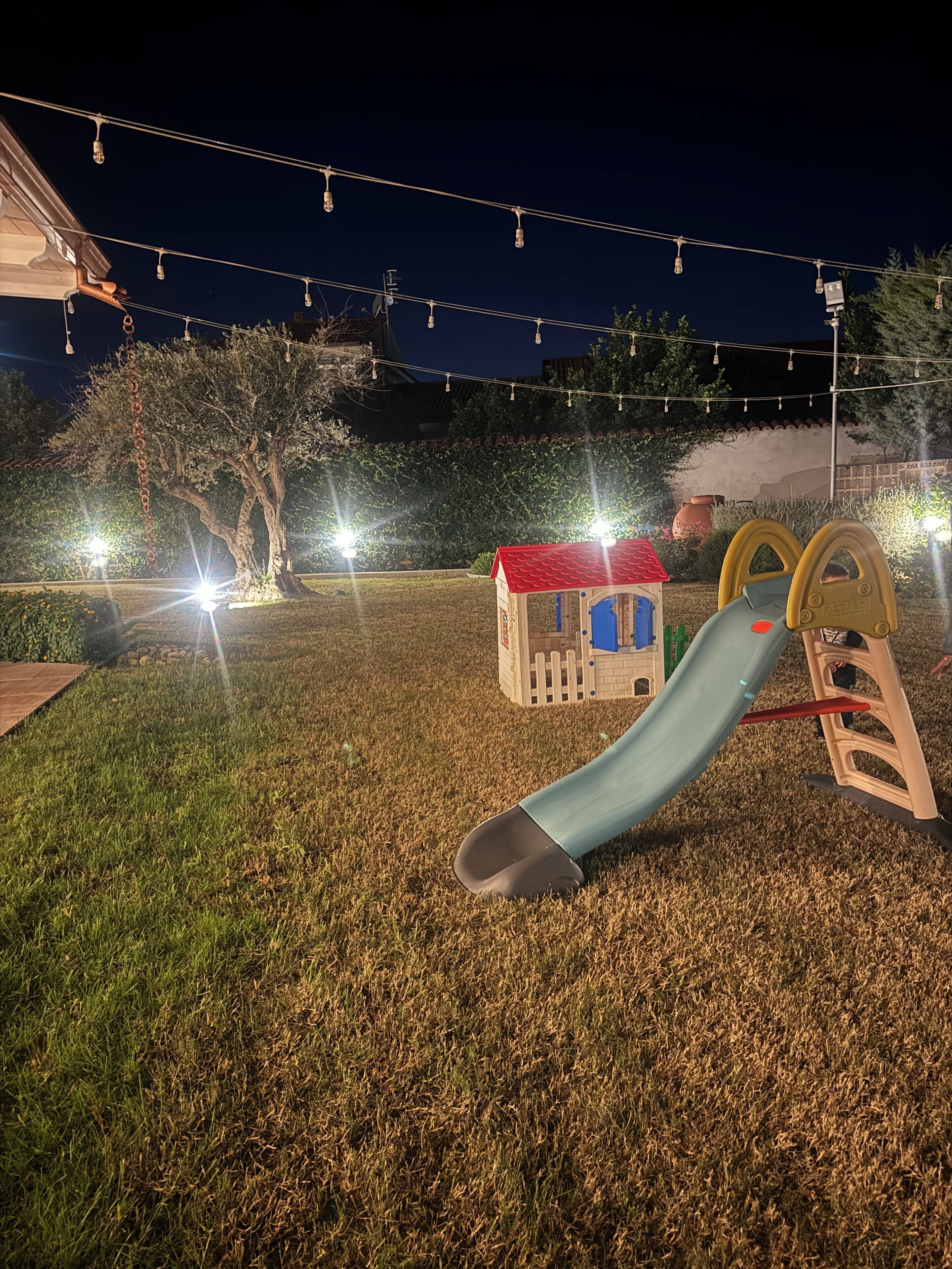 Children's play area - outdoor