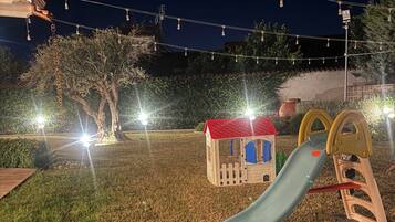 Children's play area - outdoor