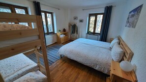 2 bedrooms, free WiFi, bed sheets