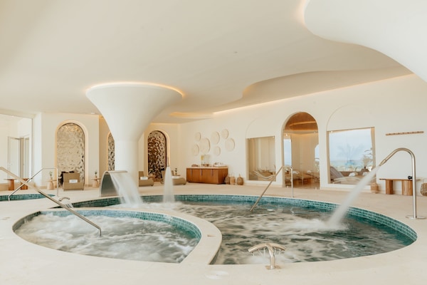Sauna, hot tub, steam room, hot stone massages, Swedish massages