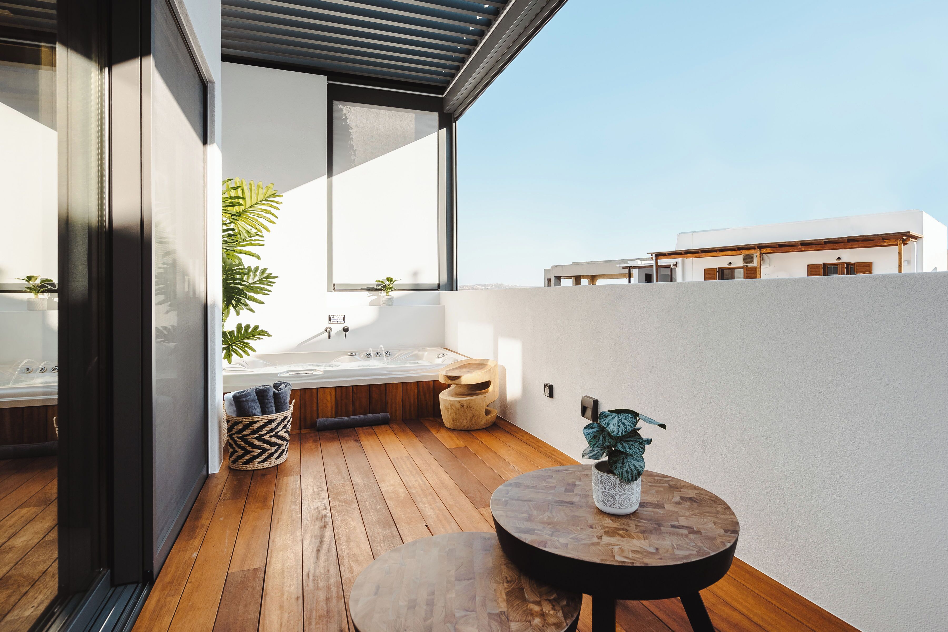 럭셔리 아파트, 전용 수영장 | 발코니