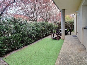 屋外ダイニングエリア