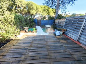 Property grounds - Semi-detached villa with pool and parking for 4 people (Cap d'Agde)