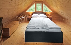 2 室のベッドルーム、旅行用ベビーベッド、WiFi (無料)、ベッドシーツ