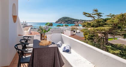 Maison en Bord de Mer avec Terrasses, Garage, Wifi et Clim - PalamĂłs