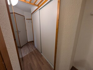 Interior - Functional Studio, Ski-in/Ski-out, South-Facing Balcony (Plagne Aime 2000)
