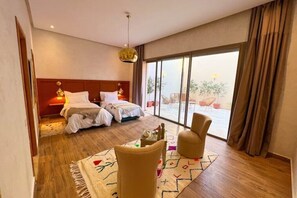 7 chambres, bureau, lit parapluie, Wi-Fi