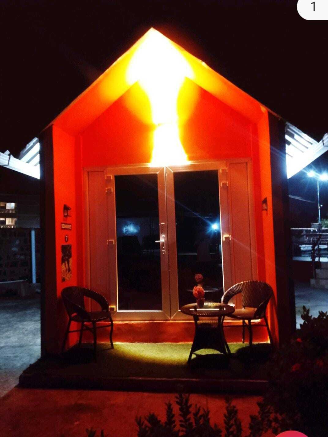 Premium bedding, in-room safe, individually decorated, blackout curtains