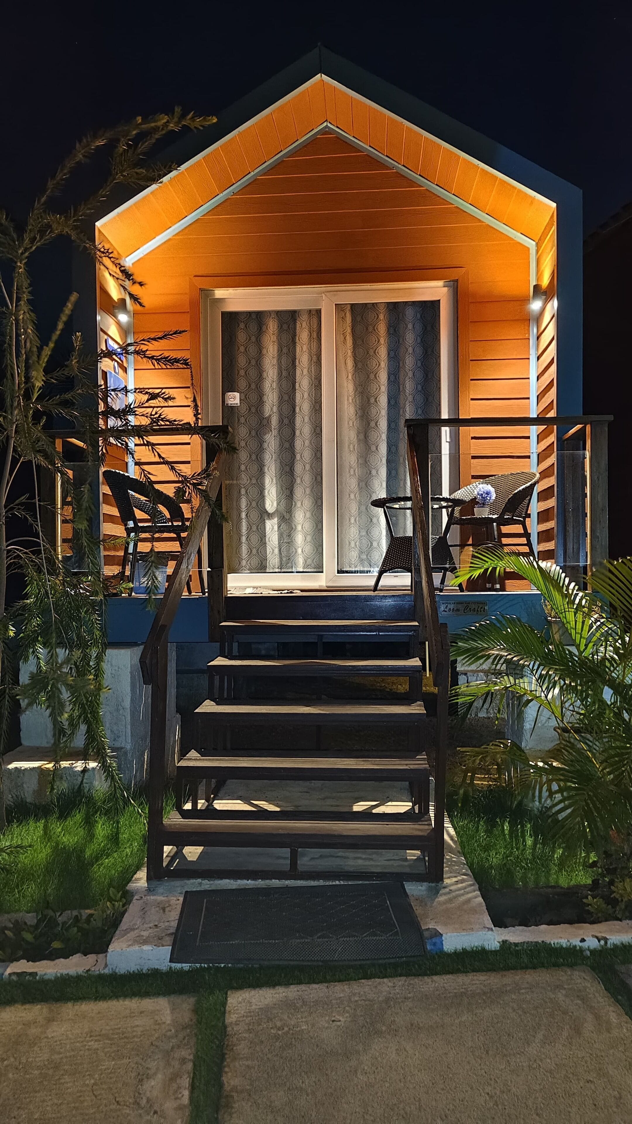 Premium bedding, in-room safe, individually decorated, blackout curtains