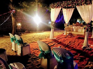 Indoor wedding - Chan Beach Resort (Bahur)