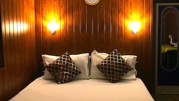 Gallery Suite | 1 bedroom, premium bedding, in-room safe, individually decorated