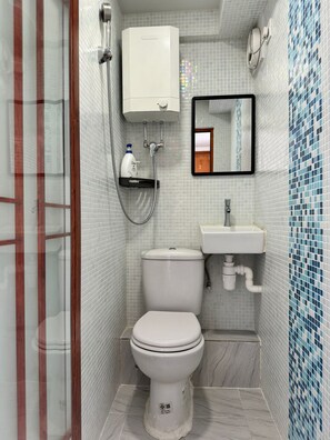 Quarto família | Banheiro | Secador de cabelo (mediante solicitação), toalhas de banho