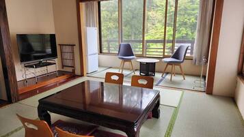 Traditional Quadruple Room | Wi-fi percuma