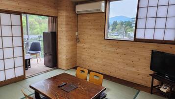 Economy Quadruple Room | Free WiFi
