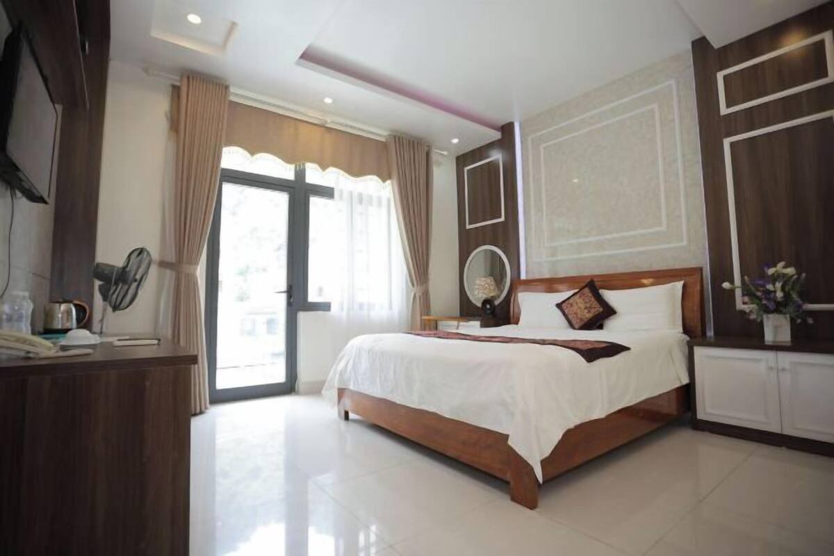 1 bedroom, desk, soundproofing, free WiFi