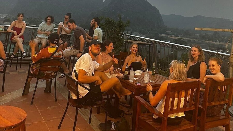 Phong Nha Jasmine Hostel & Roof Top Bar