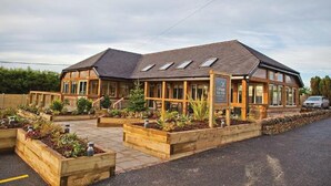House | Exterior - Barn-sleeps 4 Alton Towers Scarefest/peak District (Stoke-on-Trent)