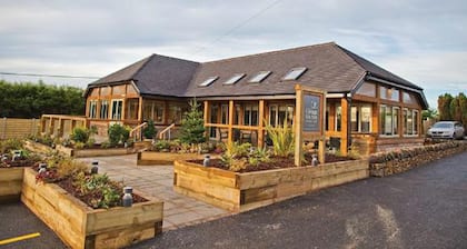 2 Bed Barn Alton Towers Chatsworth Polars Peaks