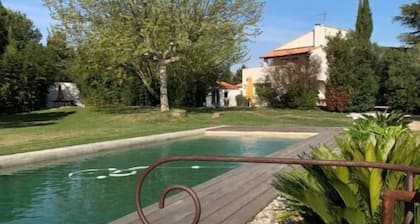 Petit mas calme typique du Sud !