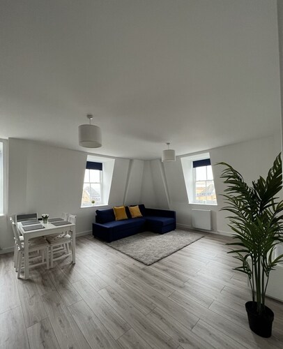 Stunning new penthouse in the Center of Southend