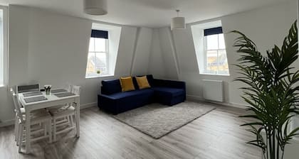 Stunning new penthouse in the Center of Southend