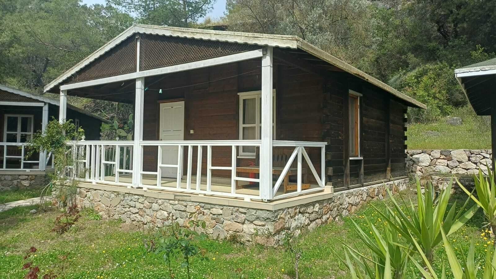 Bungalow | Roupas de cama premium, escrivaninha, espaço de trabalho para notebook
